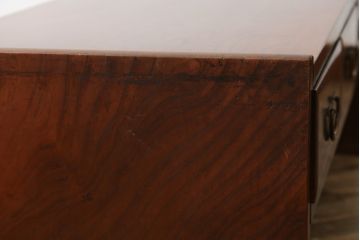 和製アンティーク　総欅(ケヤキ)材　銅金具の重厚な文机(ローテーブル、座机、センターテーブル、作業台、ワークデスク、テレビ台、在宅用、在宅ワーク用)(R-076420)