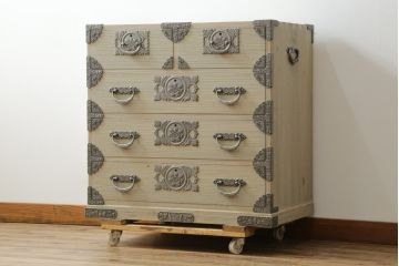 中古　会津松本(會津松本)　東西館　牡丹金具が上品な会津桐箪笥(桐たんす、小箪笥、和タンス、衣装箪笥、収納箪笥)(定価約42万円)(R-076425)