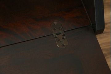 中古　北海道民芸家具　コンパクトで使い勝手の良いライティングビューロー(簿記机、ワークデスク、引き出し、サイドチェスト、在宅用、在宅ワーク用)(R-076426)