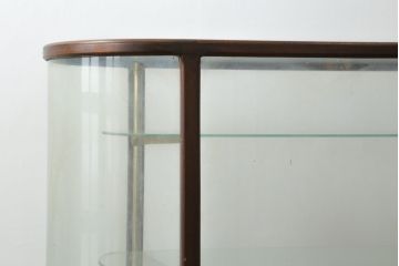 イギリスアンティーク　パーケットリーが目を惹く!! 趣のある雰囲気漂うオーバルガラスケース(Gケース、ショーケース、Rガラス、曲げガラス、陳列棚、飾り棚、店舗什器、英国)(R-076427)