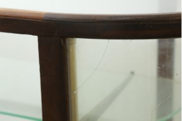 イギリスアンティーク　パーケットリーが目を惹く!! 趣のある雰囲気漂うオーバルガラスケース(Gケース、ショーケース、Rガラス、曲げガラス、陳列棚、飾り棚、店舗什器、英国)(R-076427)