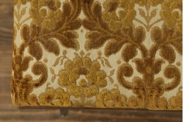 中古　神戸洋家具　彫刻入りで華やかなドレッサーとスツールのセット(化粧台、鏡台、ミラー、イス、椅子)(R-076428)