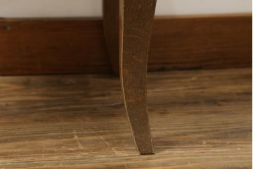 中古　神戸洋家具　彫刻入りで華やかなドレッサーとスツールのセット(化粧台、鏡台、ミラー、イス、椅子)(R-076428)