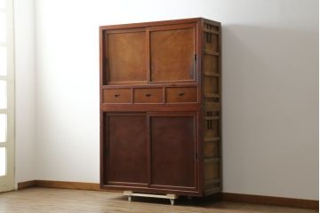 和製アンティーク　檜(ヒノキ)材・欅(ケヤキ)材　シンプルなつくりがお部屋に取り入れやすい二段重ね収納棚(戸棚、キャビネット、重ねタンス、茶棚、茶箪笥、水屋箪笥、食器棚、サイドボード、店舗什器)(R-076429)