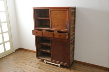 和製アンティーク　檜(ヒノキ)材・欅(ケヤキ)材　シンプルなつくりがお部屋に取り入れやすい二段重ね収納棚(戸棚、キャビネット、重ねタンス、茶棚、茶箪笥、水屋箪笥、食器棚、サイドボード、店舗什器)(R-076429)