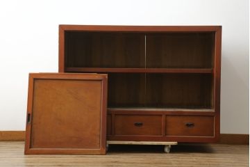 和製アンティーク　檜(ヒノキ)材・欅(ケヤキ)材　シンプルなつくりがお部屋に取り入れやすい収納棚(戸棚、キャビネット、茶棚、茶箪笥、水屋箪笥、食器棚、サイドボード、店舗什器)(R-076430)