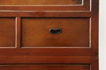 和製アンティーク　檜(ヒノキ)材・欅(ケヤキ)材　シンプルなつくりがお部屋に取り入れやすい収納棚(戸棚、キャビネット、茶棚、茶箪笥、水屋箪笥、食器棚、サイドボード、店舗什器)(R-076430)