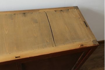 和製アンティーク　檜(ヒノキ)材・欅(ケヤキ)材　シンプルなつくりがお部屋に取り入れやすい収納棚(戸棚、キャビネット、茶棚、茶箪笥、水屋箪笥、食器棚、サイドボード、店舗什器)(R-076431)