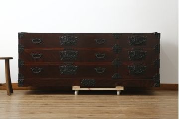 中古　美品　岩谷堂箪笥　籐里木工所　佐藤幸則作　天板を付けてリメイク!落ち着いた色味が魅力的なローボード(引き出し、ローチェスト、サイドチェスト、収納箪笥、テレビ台、テレビボード)(R-076433)