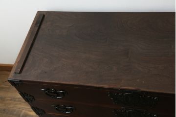 中古　美品　岩谷堂箪笥　籐里木工所　佐藤幸則作　天板を付けてリメイク!落ち着いた色味が魅力的なローボード(引き出し、ローチェスト、サイドチェスト、収納箪笥、テレビ台、テレビボード)(R-076433)