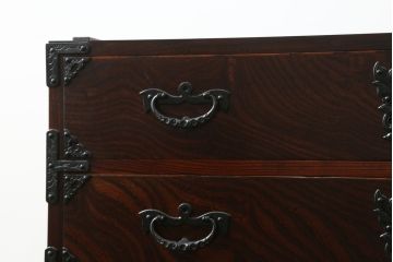 中古　美品　岩谷堂箪笥　籐里木工所　佐藤幸則作　天板を付けてリメイク!落ち着いた色味が魅力的なローボード(引き出し、ローチェスト、サイドチェスト、収納箪笥、テレビ台、テレビボード)(R-076433)
