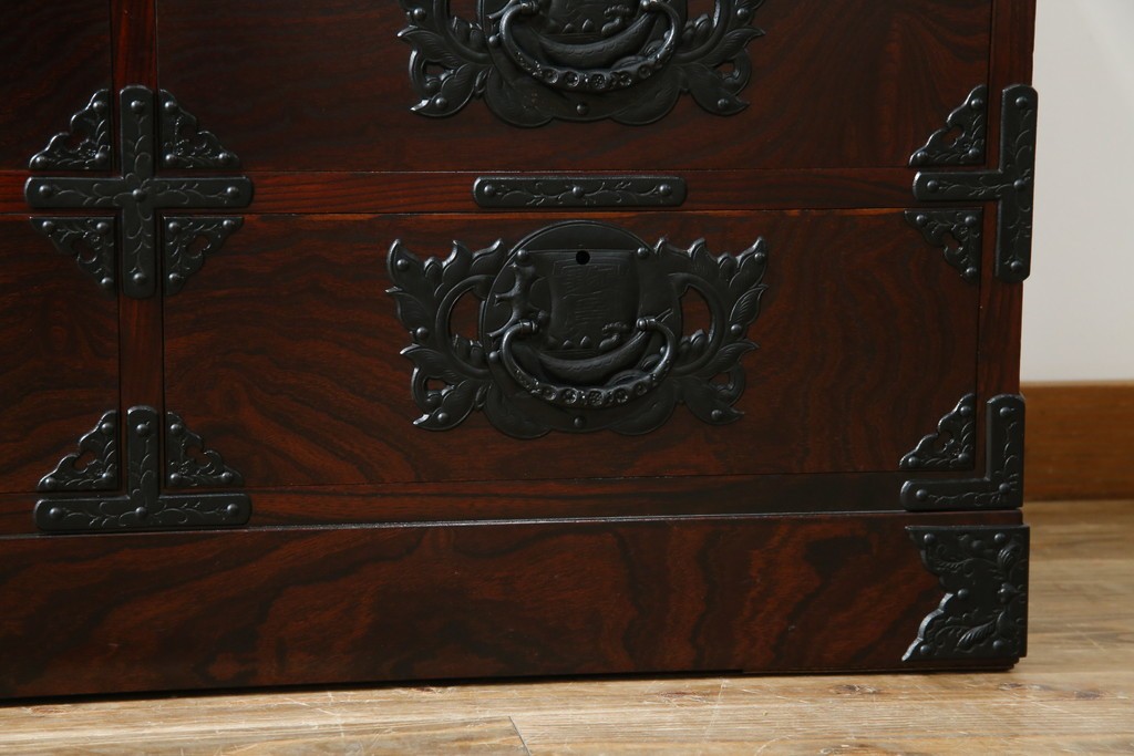 中古　美品　岩谷堂箪笥　籐里木工所　佐藤幸則作　落ち着いた色味が魅力的なローボード(引き出し、ローチェスト、サイドチェスト、収納箪笥、テレビ台、テレビボード)(R-076433)