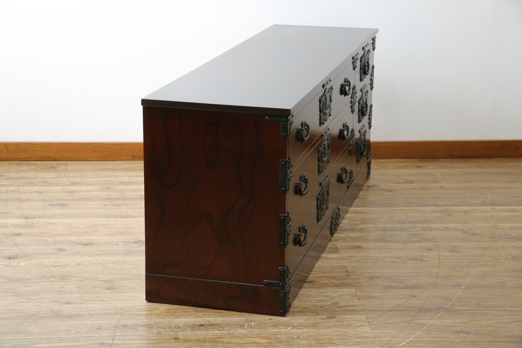 中古　美品　岩谷堂箪笥　籐里木工所　佐藤幸則作　落ち着いた色味が魅力的なローボード(引き出し、ローチェスト、サイドチェスト、収納箪笥、テレビ台、テレビボード)(R-076433)
