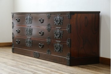 中古　美品　岩谷堂箪笥　籐里木工所　佐藤幸則作　落ち着いた色味が魅力的なローボード(引き出し、ローチェスト、サイドチェスト、収納箪笥、テレビ台、テレビボード)(R-076433)