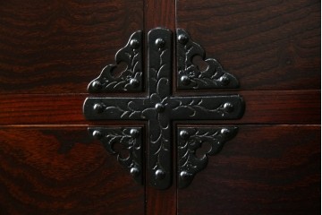 中古　美品　岩谷堂箪笥　籐里木工所　佐藤幸則作　落ち着いた色味が魅力的なローボード(引き出し、ローチェスト、サイドチェスト、収納箪笥、テレビ台、テレビボード)(R-076433)