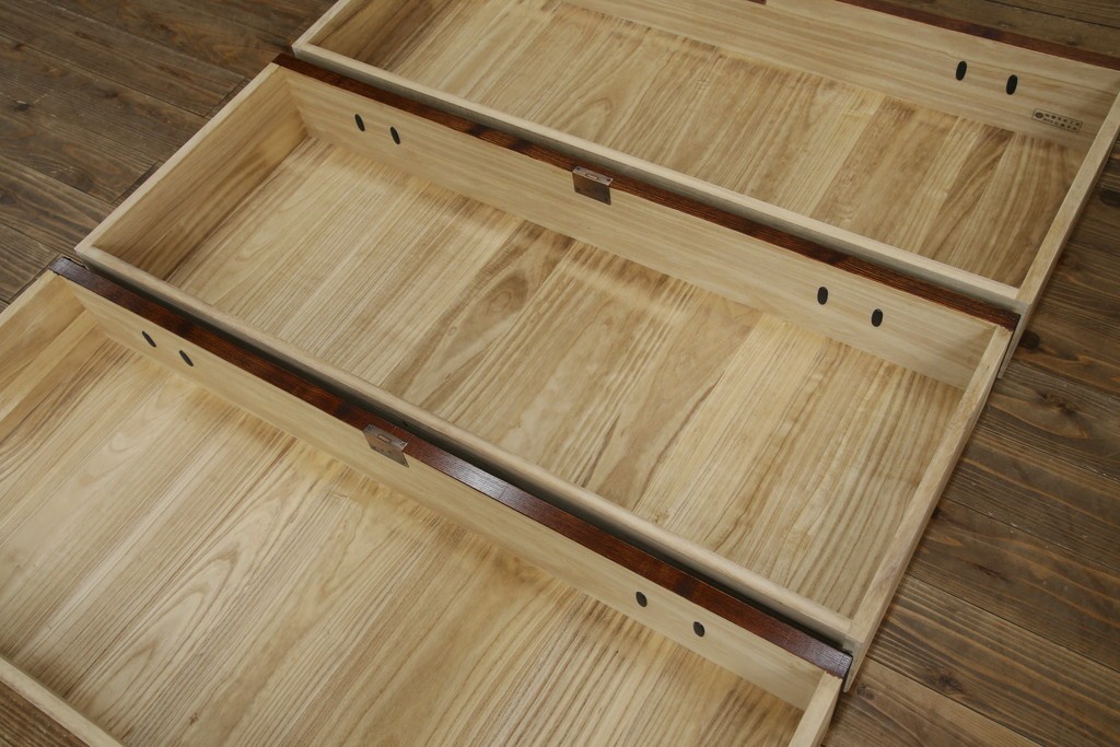 中古　美品　岩谷堂箪笥　籐里木工所　佐藤幸則作　落ち着いた色味が魅力的なローボード(引き出し、ローチェスト、サイドチェスト、収納箪笥、テレビ台、テレビボード)(R-076433)