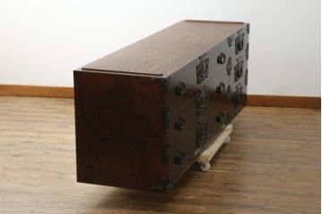 中古　美品　岩谷堂箪笥　籐里木工所　佐藤幸則作　天板付きリメイク　脚(台輪)付きリメイク　落ち着いた色味が魅力的なローボード(引き出し、ローチェスト、サイドチェスト、収納箪笥、テレビ台、テレビボード)(R-076434)