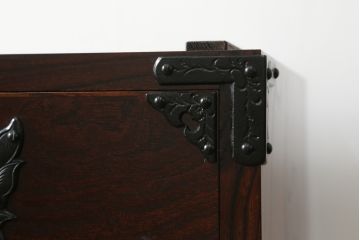 中古　美品　岩谷堂箪笥　籐里木工所　佐藤幸則作　天板付きリメイク　脚(台輪)付きリメイク　落ち着いた色味が魅力的なローボード(引き出し、ローチェスト、サイドチェスト、収納箪笥、テレビ台、テレビボード)(R-076434)