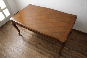 フランスビンテージ　オーク材　すらっと伸びた猫脚に施されたデザインが上品なパーケットリーエクステンションテーブル(ダイニングテーブル、4人掛け、6人掛け、食卓、ヴィンテージ)(R-076436)