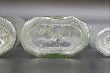 大正〜昭和初期　お洒落なディスプレイに活躍するガラス瓶5点セット(ボトル、ガラスビン、硝子、薬瓶、花瓶、花入、花器)(R-076437)