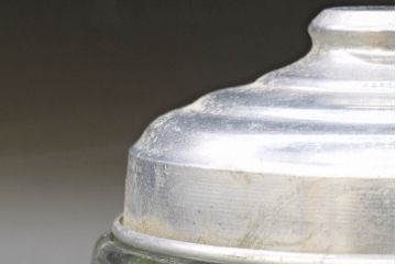 昭和レトロ　当時物　大正〜昭和初期　アルミ蓋　昔懐かしい雰囲気漂うガラス瓶3個セット(キャニスター、ガラスビン、硝子、菓子瓶、フタ付き)(R-076438)
