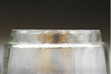 昭和レトロ　当時物　大正〜昭和初期　アルミ蓋　昔懐かしい雰囲気漂うガラス瓶3個セット(キャニスター、ガラスビン、硝子、菓子瓶、フタ付き)(R-076438)