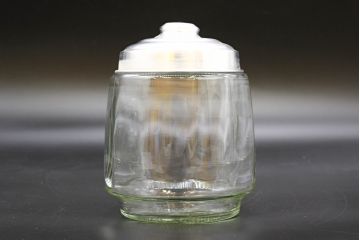 昭和レトロ　当時物　大正〜昭和初期　アルミ蓋　昔懐かしい雰囲気漂うガラス瓶3個セット(キャニスター、ガラスビン、硝子、菓子瓶、フタ付き)(R-076438)