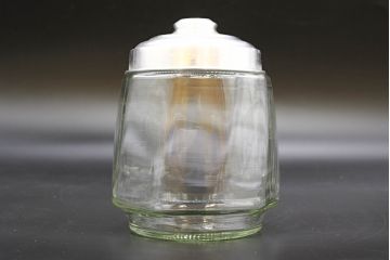 昭和レトロ　当時物　大正〜昭和初期　アルミ蓋　昔懐かしい雰囲気漂うガラス瓶3個セット(キャニスター、ガラスビン、硝子、菓子瓶、フタ付き)(R-076438)