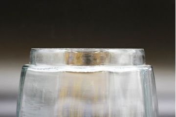 昭和レトロ　当時物　大正〜昭和初期　アルミ蓋　昔懐かしい雰囲気漂うガラス瓶3個セット(キャニスター、ガラスビン、硝子、菓子瓶、フタ付き)(R-076439)