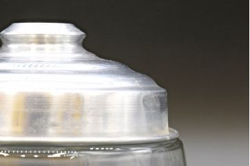 昭和レトロ　当時物　大正〜昭和初期　アルミ蓋　昔懐かしい雰囲気漂うガラス瓶3個セット(キャニスター、ガラスビン、硝子、菓子瓶、フタ付き)(R-076440)