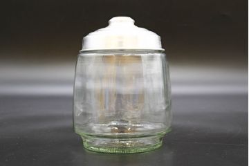 昭和レトロ　当時物　大正〜昭和初期　アルミ蓋　昔懐かしい雰囲気漂うガラス瓶3個セット(キャニスター、ガラスビン、硝子、菓子瓶、フタ付き)(R-076441)