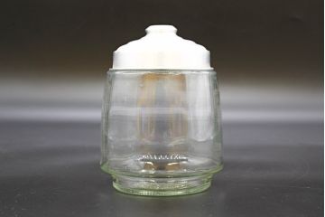 昭和レトロ　当時物　大正〜昭和初期　アルミ蓋　昔懐かしい雰囲気漂うガラス瓶3個セット(キャニスター、ガラスビン、硝子、菓子瓶、フタ付き)(R-076441)