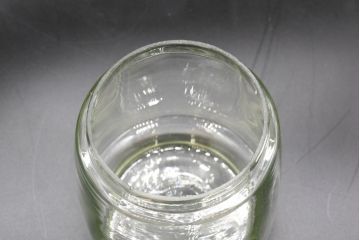 昭和レトロ　当時物　大正〜昭和初期　アルミ蓋　昔懐かしい雰囲気漂うガラス瓶3個セット(キャニスター、ガラスビン、硝子、菓子瓶、フタ付き)(R-076441)