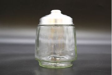 昭和レトロ　当時物　大正〜昭和初期　アルミ蓋　昔懐かしい雰囲気漂うガラス瓶3個セット(キャニスター、ガラスビン、硝子、菓子瓶、フタ付き)(R-076441)