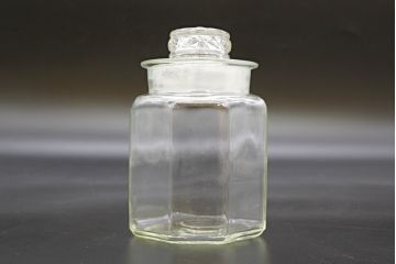 昭和レトロ　大・小　様々な用途に使える蓋付きガラス瓶5個セット(八角、キャニスター、ガラスビン、硝子、菓子瓶、フタ付き)(R-076443)