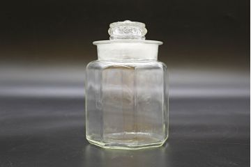 昭和レトロ　大・小　様々な用途に使える蓋付きガラス瓶5個セット(八角、キャニスター、ガラスビン、硝子、菓子瓶、フタ付き)(R-076443)