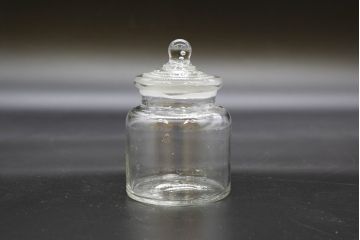 昭和レトロ　大・小　様々な用途に使える蓋付きガラス瓶5個セット(八角、キャニスター、ガラスビン、硝子、菓子瓶、フタ付き)(R-076443)
