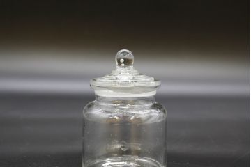 昭和レトロ　大・小　様々な用途に使える蓋付きガラス瓶5個セット(八角、キャニスター、ガラスビン、硝子、菓子瓶、フタ付き)(R-076443)