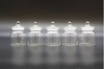 昭和レトロ　様々な用途に使える蓋付きガラス瓶5個セット(キャニスター、ガラスビン、硝子、菓子瓶、フタ付き)(R-076444)