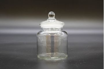 昭和レトロ　様々な用途に使える蓋付きガラス瓶5個セット(キャニスター、ガラスビン、硝子、菓子瓶、フタ付き)(R-076444)