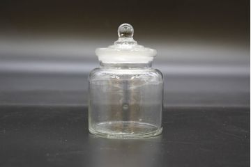 昭和レトロ　様々な用途に使える蓋付きガラス瓶5個セット(キャニスター、ガラスビン、硝子、菓子瓶、フタ付き)(R-076444)