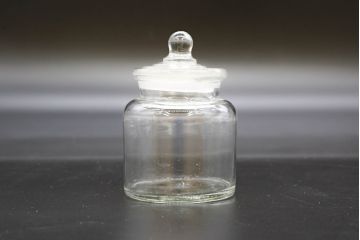昭和レトロ　様々な用途に使える蓋付きガラス瓶5個セット(キャニスター、ガラスビン、硝子、菓子瓶、フタ付き)(R-076444)