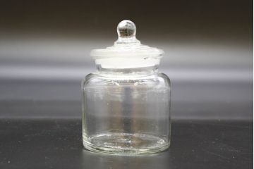 昭和レトロ　様々な用途に使える蓋付きガラス瓶5個セット(キャニスター、ガラスビン、硝子、菓子瓶、フタ付き)(R-076444)