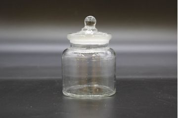 昭和レトロ　様々な用途に使える蓋付きガラス瓶5個セット(キャニスター、ガラスビン、硝子、菓子瓶、フタ付き)(R-076444)