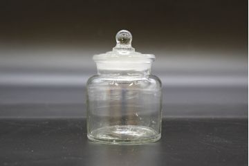 昭和レトロ　様々な用途に使える蓋付きガラス瓶5個セット(キャニスター、ガラスビン、硝子、菓子瓶、フタ付き)(R-076444)