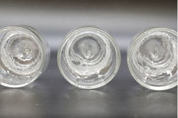 昭和レトロ　様々な用途に使える蓋付きガラス瓶5個セット(キャニスター、ガラスビン、硝子、菓子瓶、フタ付き)(R-076444)