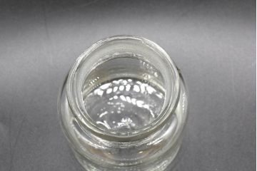 昭和レトロ　様々な用途に使える蓋付きガラス瓶5個セット(キャニスター、ガラスビン、硝子、菓子瓶、フタ付き)(R-076445)