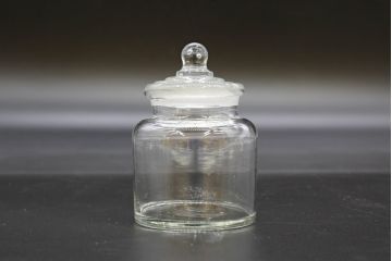 昭和レトロ　様々な用途に使える蓋付きガラス瓶5個セット(キャニスター、ガラスビン、硝子、菓子瓶、フタ付き)(R-076445)