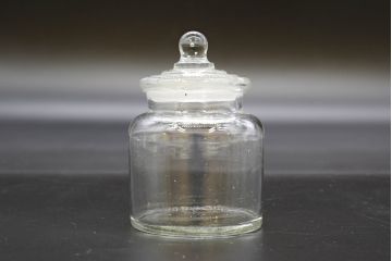 昭和レトロ　様々な用途に使える蓋付きガラス瓶5個セット(キャニスター、ガラスビン、硝子、菓子瓶、フタ付き)(R-076445)