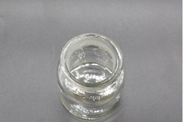昭和レトロ　様々な用途に使える蓋付きガラス瓶5個セット(キャニスター、ガラスビン、硝子、菓子瓶、フタ付き)(R-076445)